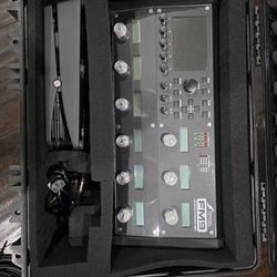 Fractal Audio Systems FM9 Mk2 Modeler with hard case on wheels 