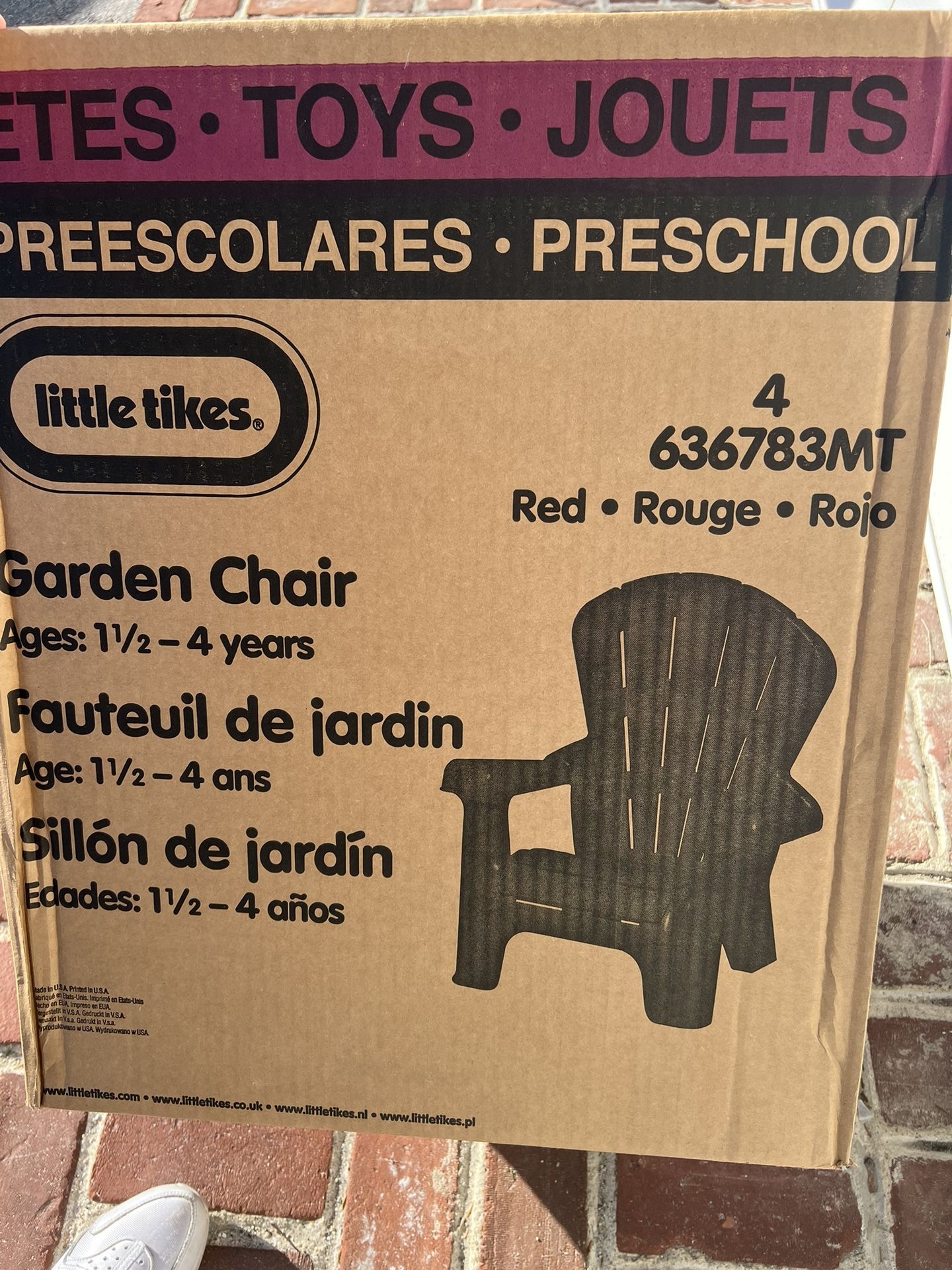 Set Of 4 Outdoor Red Little Tykes Chairs NEW!