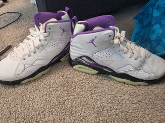 4.5Y Jordans