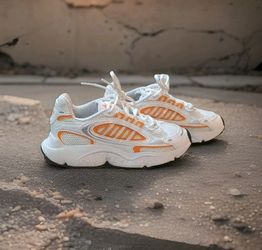 Size 6W Adidas