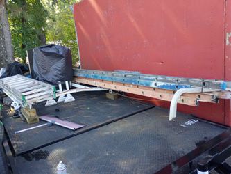 Paint ladders 40', 32'28'6' AND 4' AND van racks