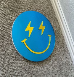 Happy Face With Lightning Bolt Eyes 16x16