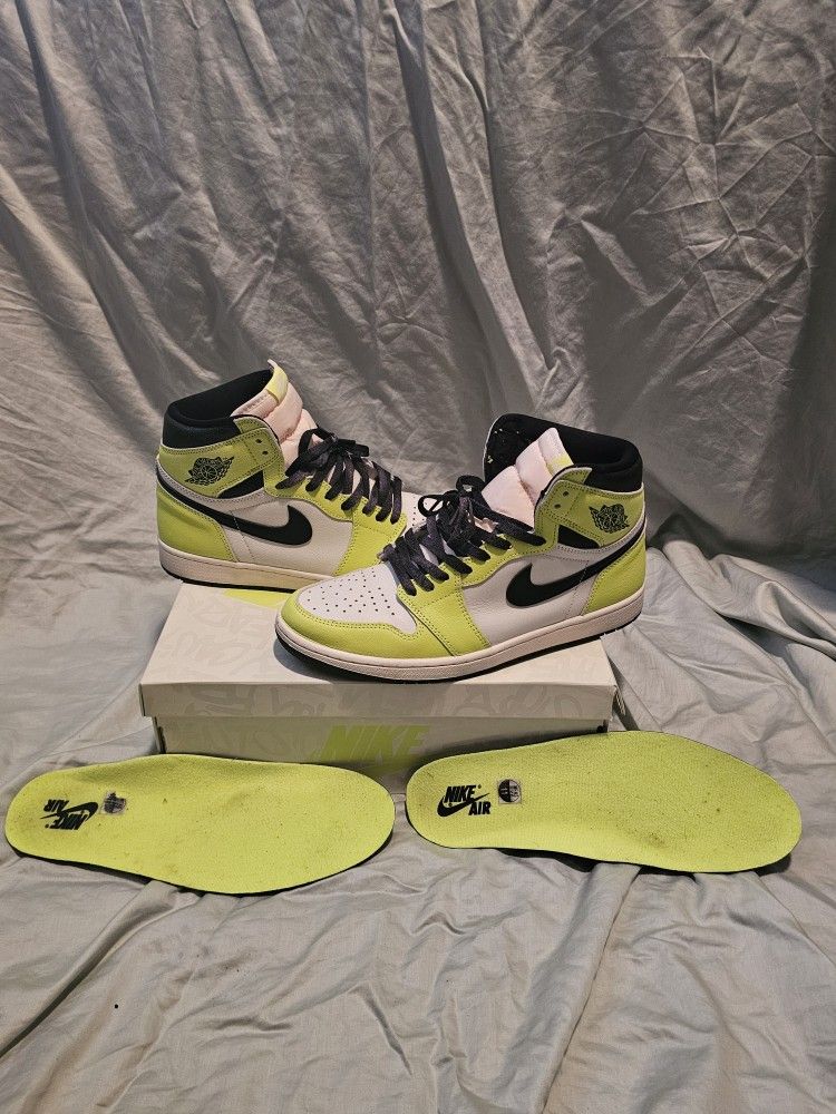 Size 11 VOLT JORDAN 1