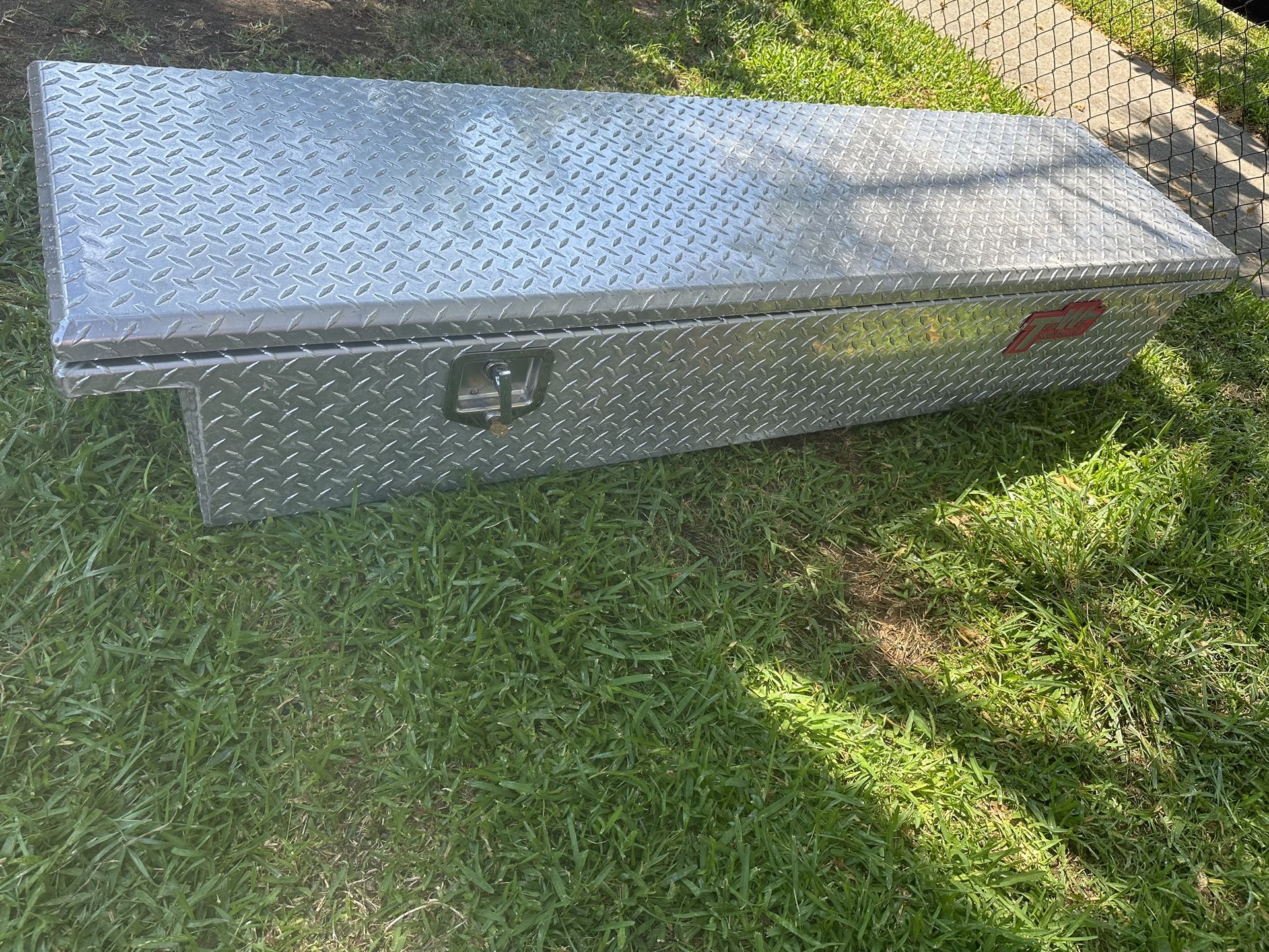 TOOL BOX 🇺🇸 Low Profile (F150, SILVERADO, SIERRA, RAM, TUNDRA) Taylor WINGS