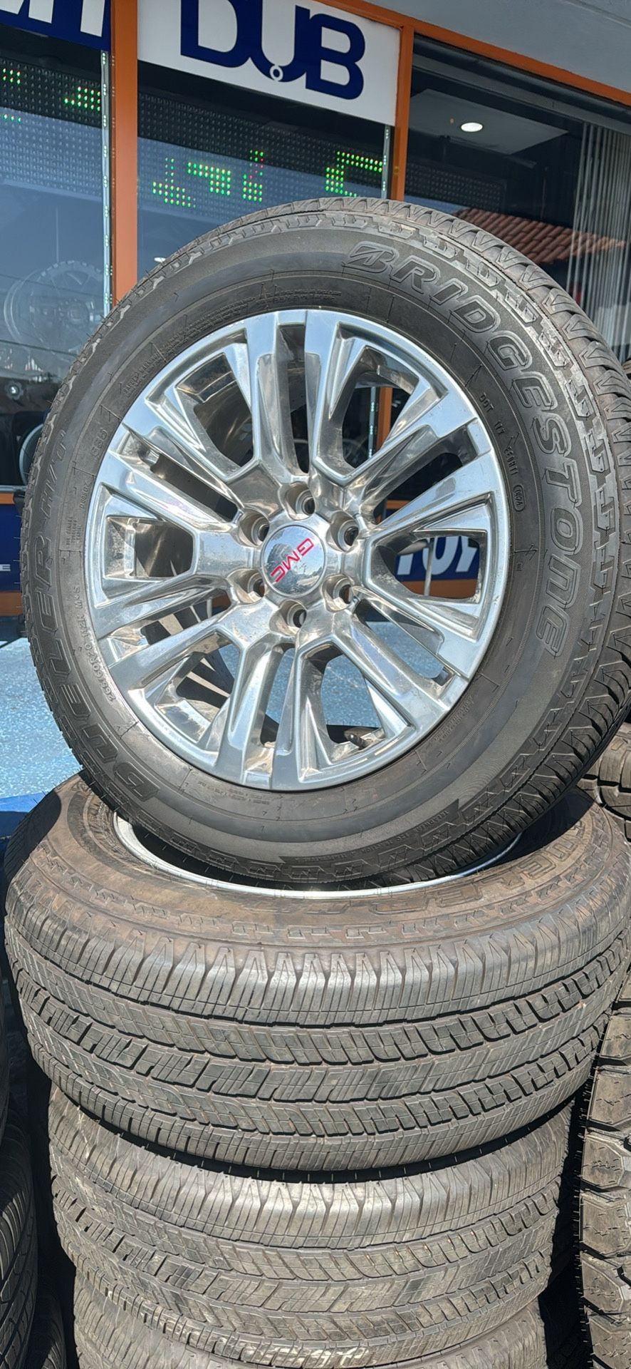 WHEELS OEM 20” GMC DENALI STOCK