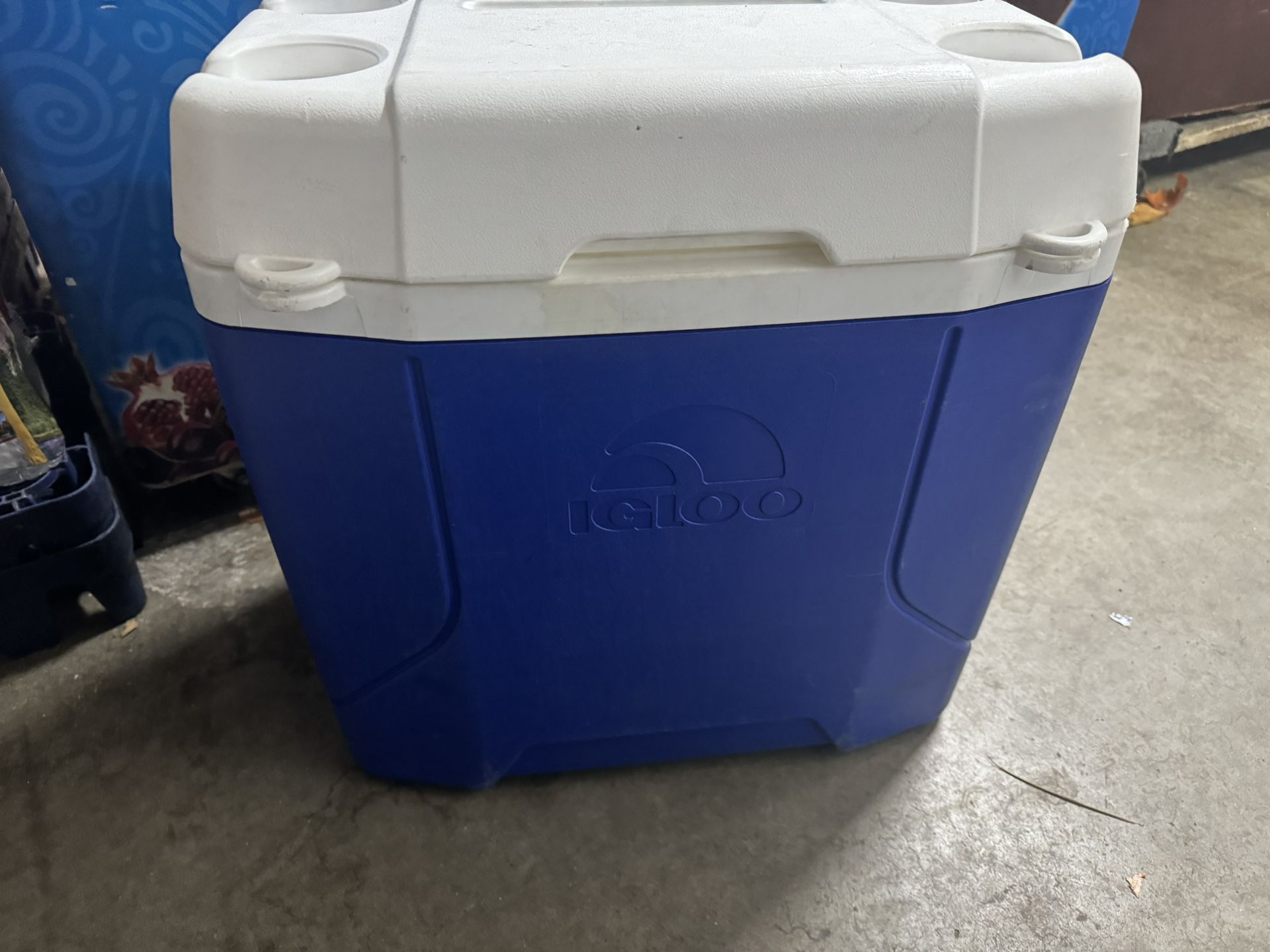 Igloo Cooler Hardly Used 