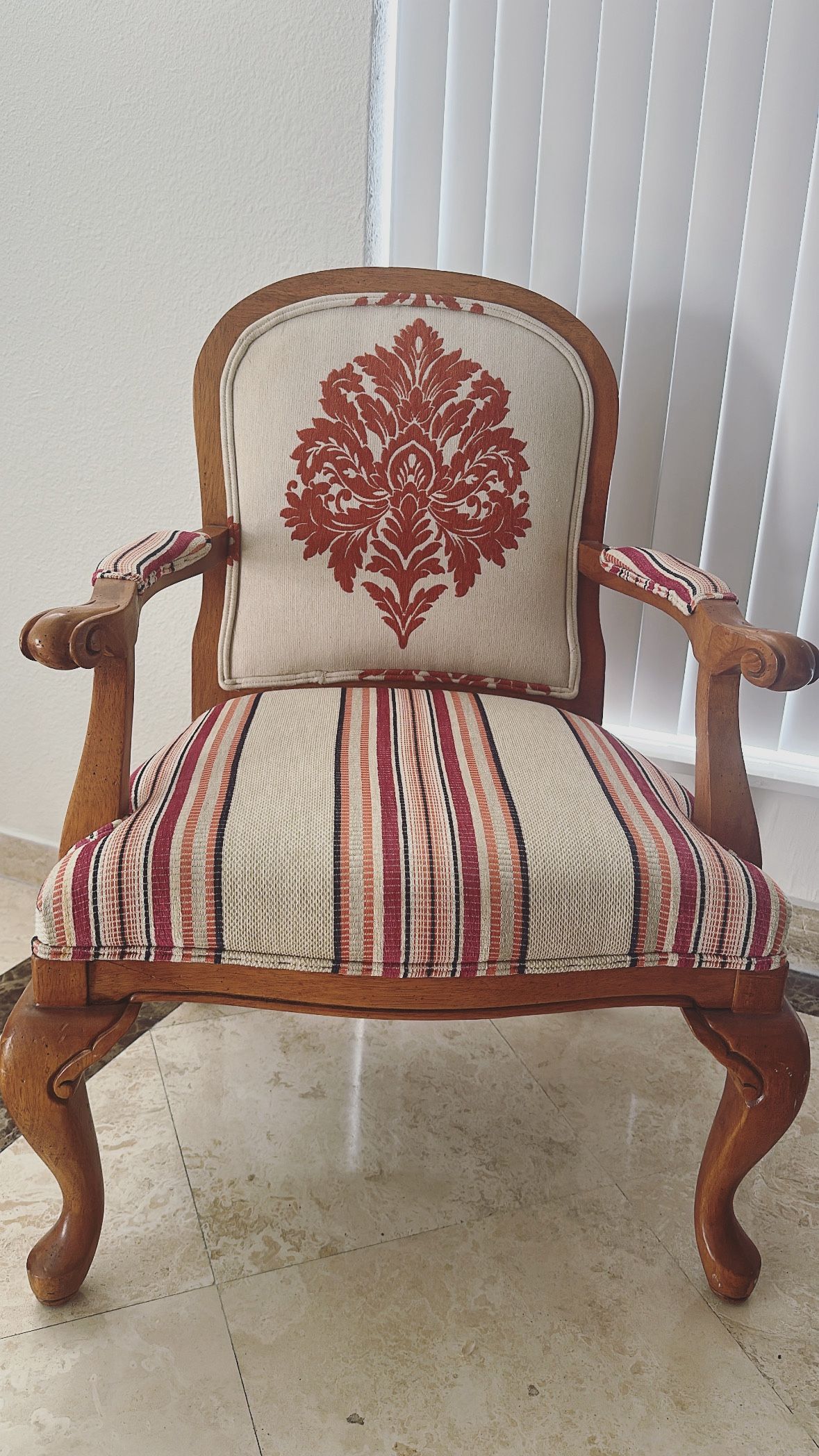 Upholstery Chairs