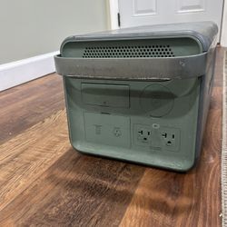 Yoshino B4000 Solid-State Portable Power Station - 4000W | 2611Wh