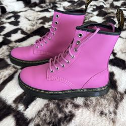 Brand New_Dr Martens_Women’s Sz 7
