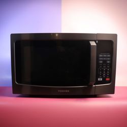 Brand New Toshiba Microwave 1.2 Cu Ft 1000W
