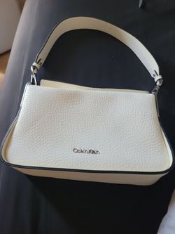 Fay Demi Shoulder with Magnetic Top Closure