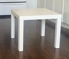 Classic Side Table