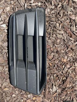 Audi Q5 Front Bumper Pieces