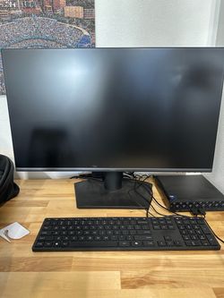 Computer Monitor with Keyboard, DELL