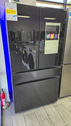 Samsung - BESPOKE 23 cu. ft. 4-Door French Door Counter Depth Smart Refrigerator with Family Hub