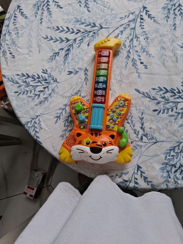 Guitar Toy