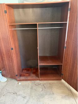 Wooden closet furniture