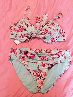 Beautiful and sexy Liz Claiborne bikini size 12 bra 14