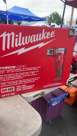 New Milwaukee M18- FORCELOGIC 6T- KNOCKOUT TOOL —1/2-2”” ( with punches &  Dies only) pick up only