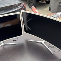 Samsung 32” Monitors (2)