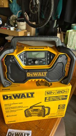 Jobsite radio