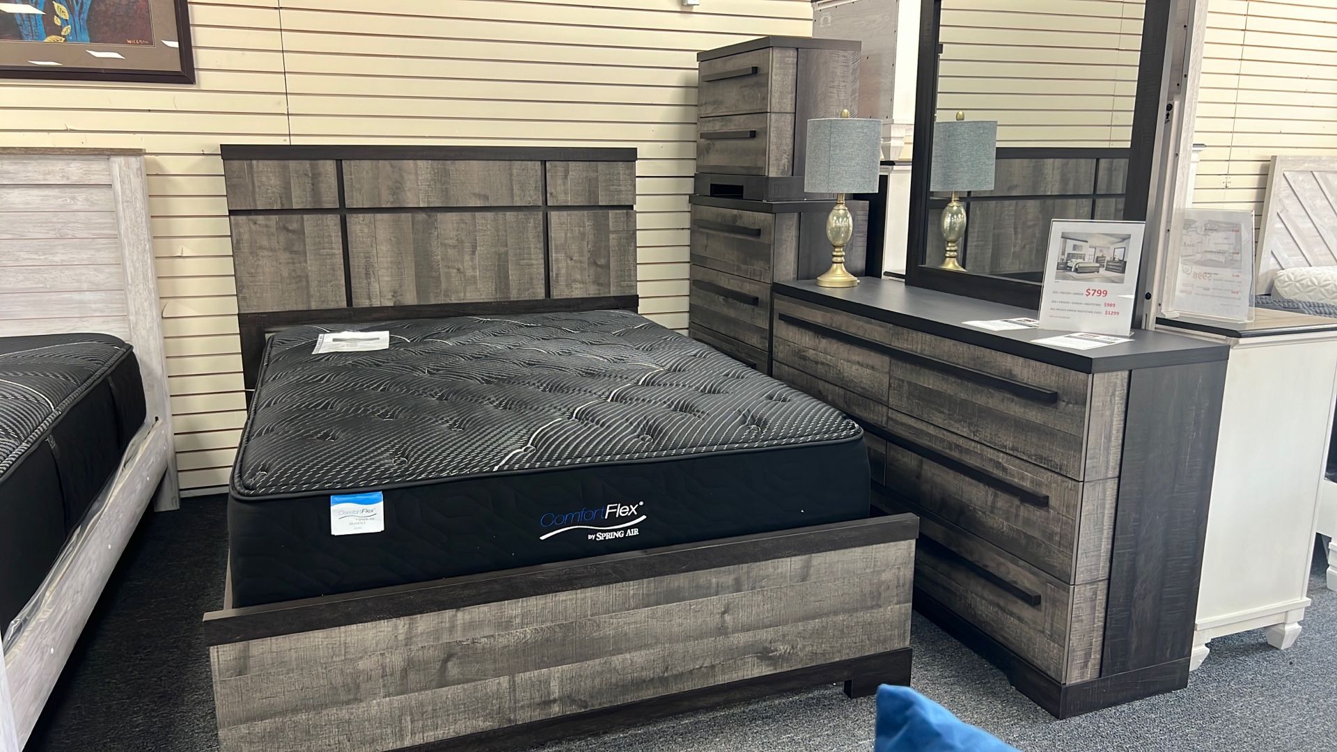 Quenn Size Bed Frame Dresser Mirror 3 Piece