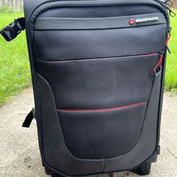 Manfrotto Pro Light Reloader Switch-55 Carry-On Camera Backpack/Roller Bag
