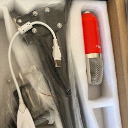 Vloging Microphone New With Everything Included