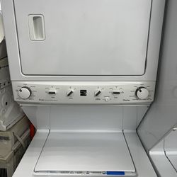 Stackable Washer And Electric Kenmore 27”74” Like Brand New And 3 Months Warranty And Is 2018