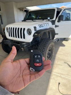 Car Keys N Remotes/ Llaves Con Control