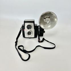 Vintage Kodak Brownie Dakon Lens Starflex Camera with Flash