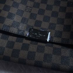 Lv bag the logo got messed up an I didn’t have to screws but you are able to buy the pieces online but I got glued it for now