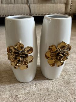 2 Glossy White Ceramic Vase