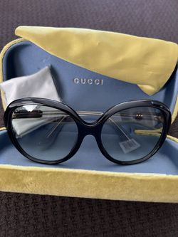 Authentic Gucci sunnies.
