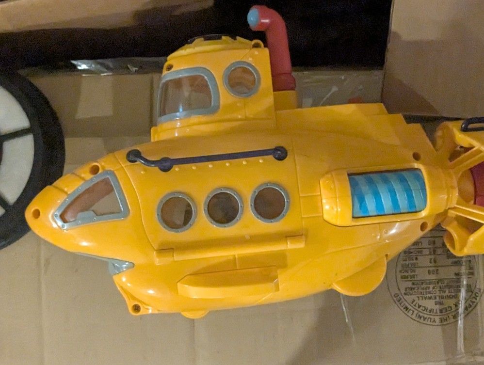 Discontinued 2007 Fisher Price Imaginext Deep Sea Yellow Submarine