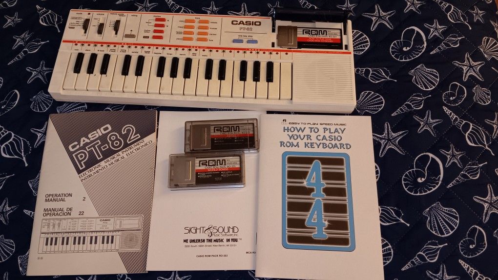 Vintage Mini Casio Keyboard