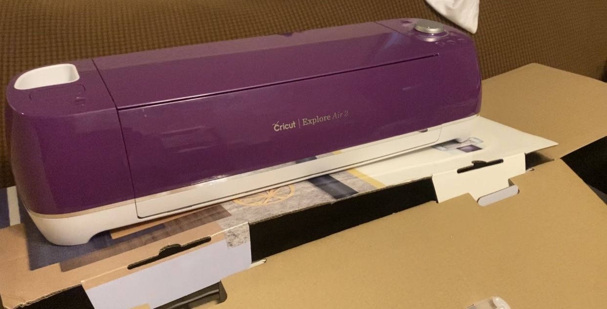 Cricut Explore Air 2 (Boysenberry)