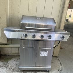 BBQ Nexgrill Gas Grill With Cover And Empty Propane Tank