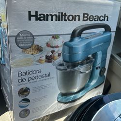 Hamilton Beach 7 Speed- 4 Quart Stand Mixer 