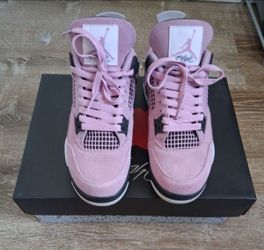 Air Jordan Woman Size 7.5