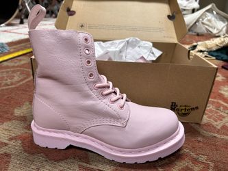 Doc Martens Chalk Pink