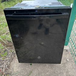 Smart Black Dishwasher 