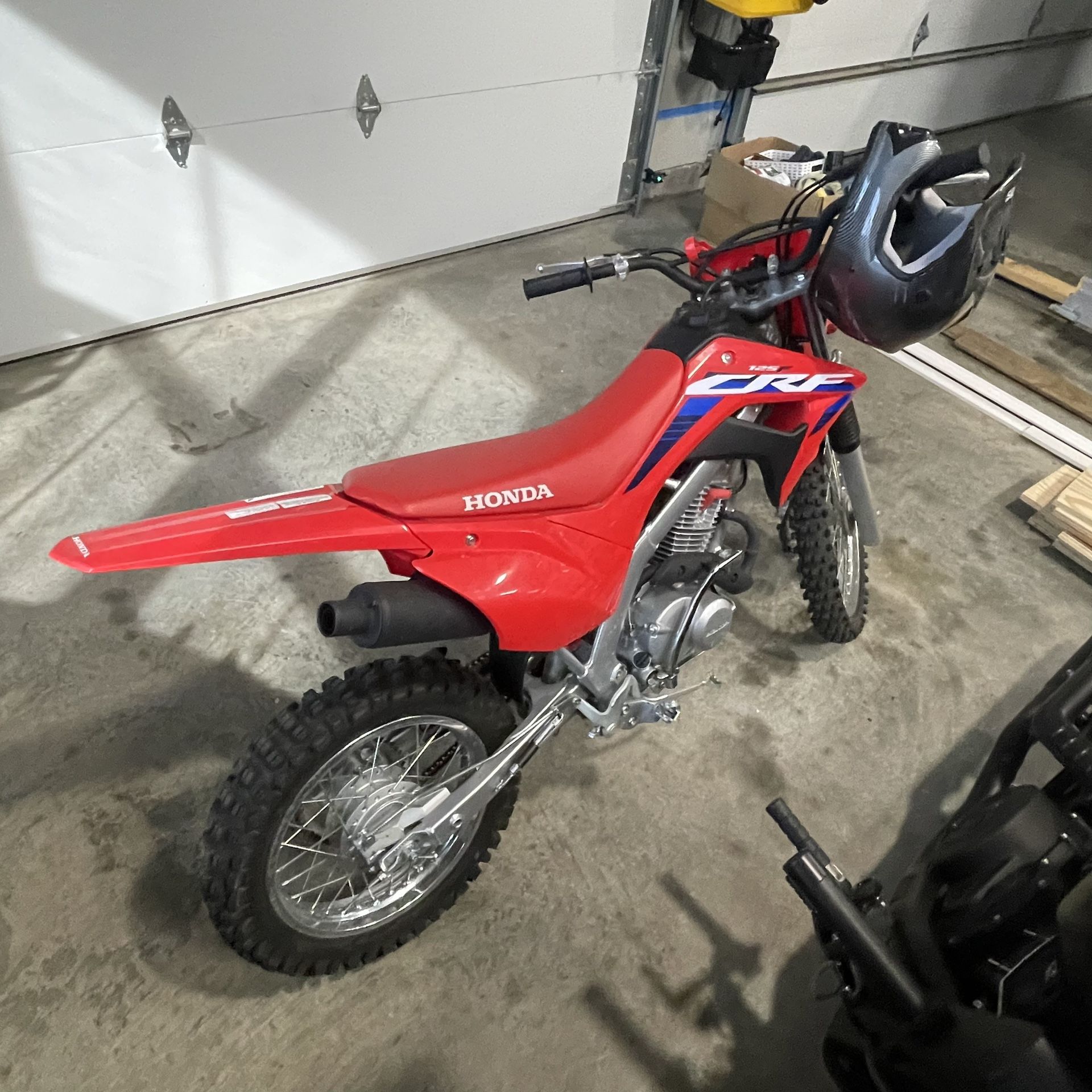 2023 Honda CRF 125F. 