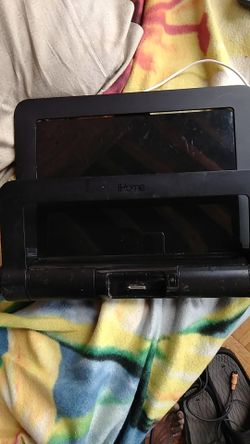 I home notebook istand with built in speakers