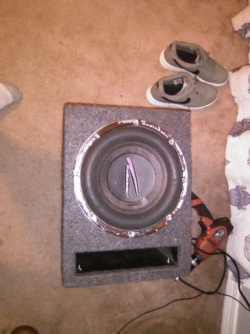 Audiobahn 10 inch sub aw1005x 900rms