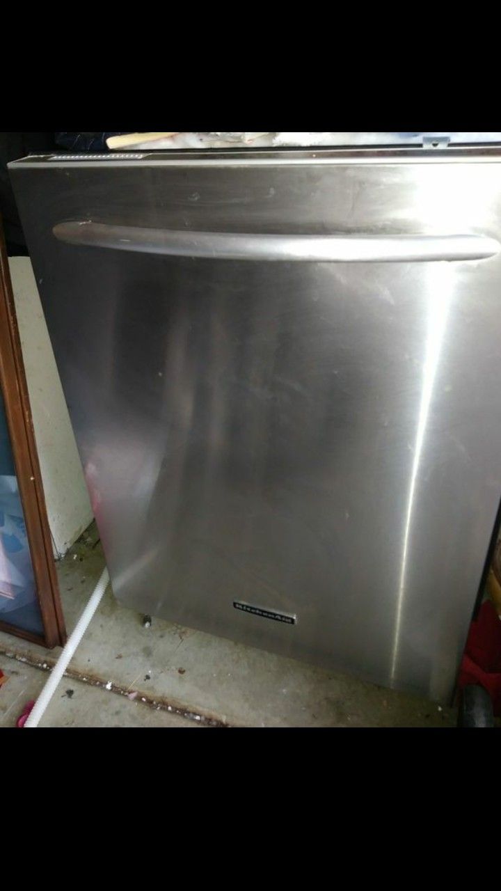 KitchenAid stainless steel dishwasher inside and out .works chaged appliance to black