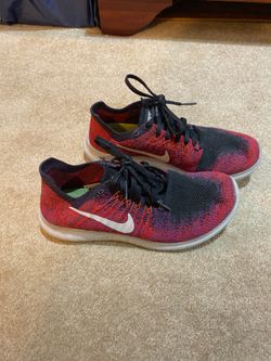 NIKE BRAND boys size 4.5