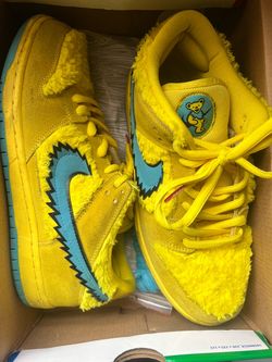Nike SB Dunk Low Grateful Dead Yellow Bear