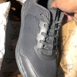 10.5 Men’s Work Shoes Steel Toe, SLIP RESISTANT,