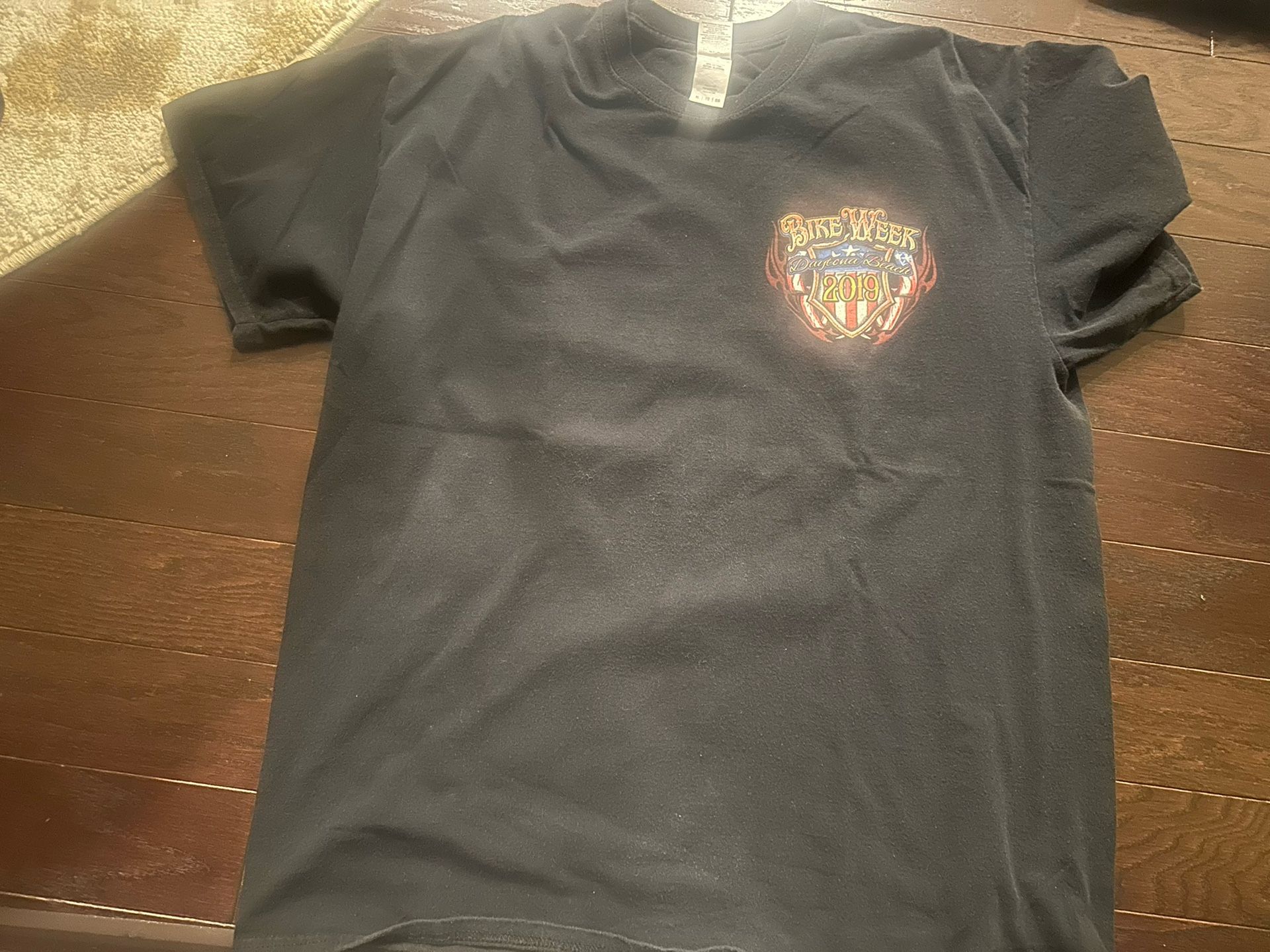 Men’s XL T- Shirt